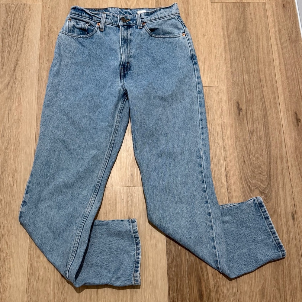 Levi Strauss and Co. Women's Slim Fit Straight Leg Denim Jeans size 8 Reg